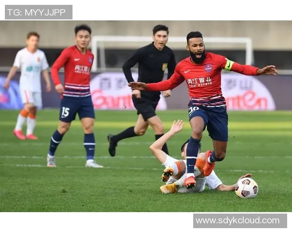 重庆足球队心理素质强劲跻身全国第三名展现团队精神与竞技实力 重庆足球队心理素质强劲跻身全国第三名展现团队精神与竞技实力