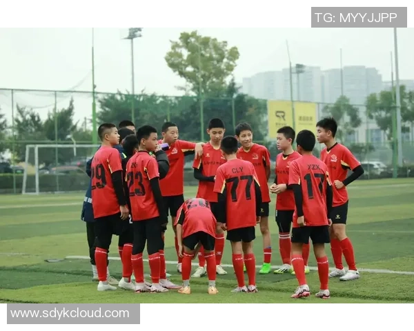 足球明星比心转场背后的故事与未来发展展望